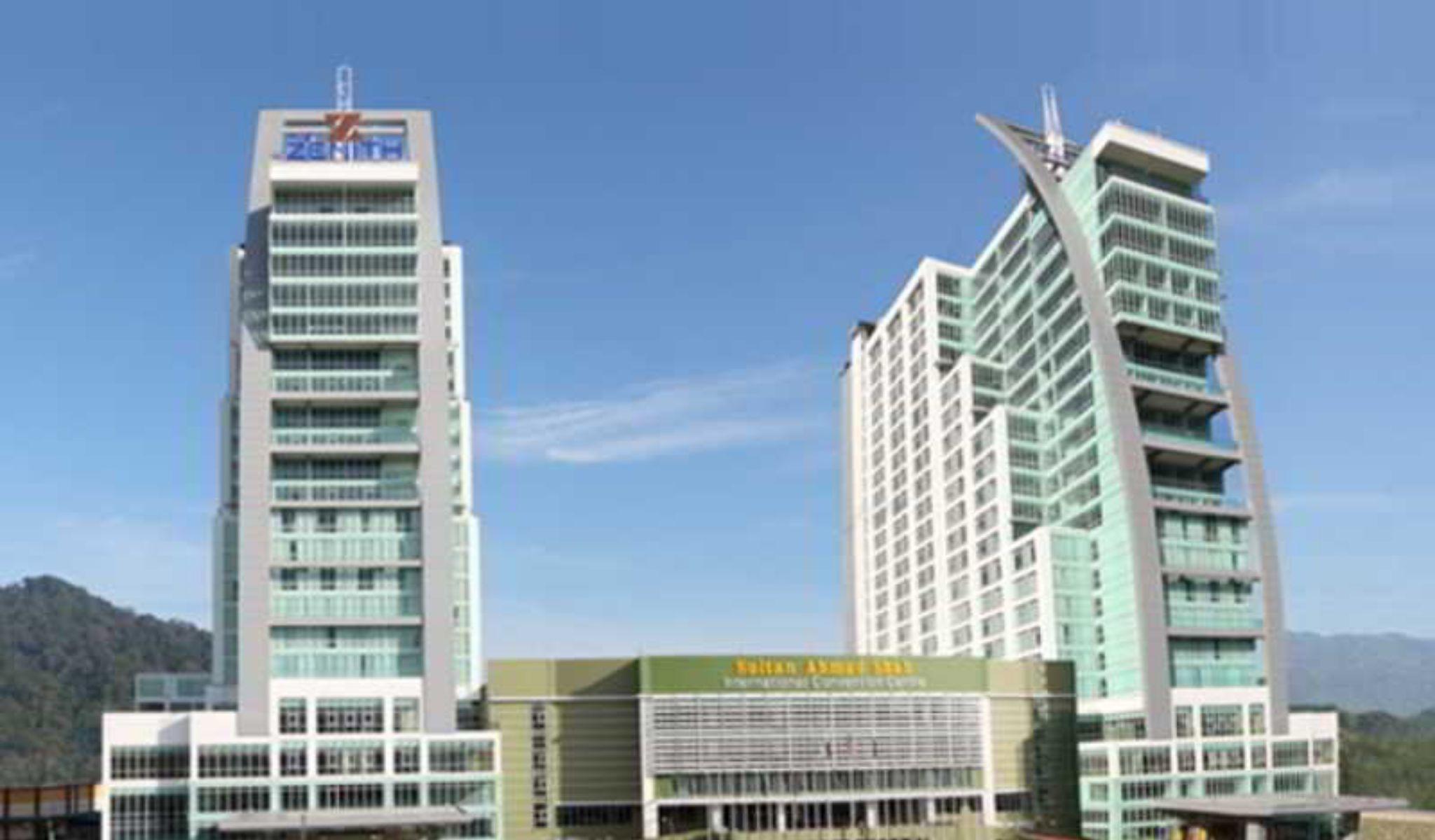 Zenith Hotel Kuantan Exterior photo The University Tower