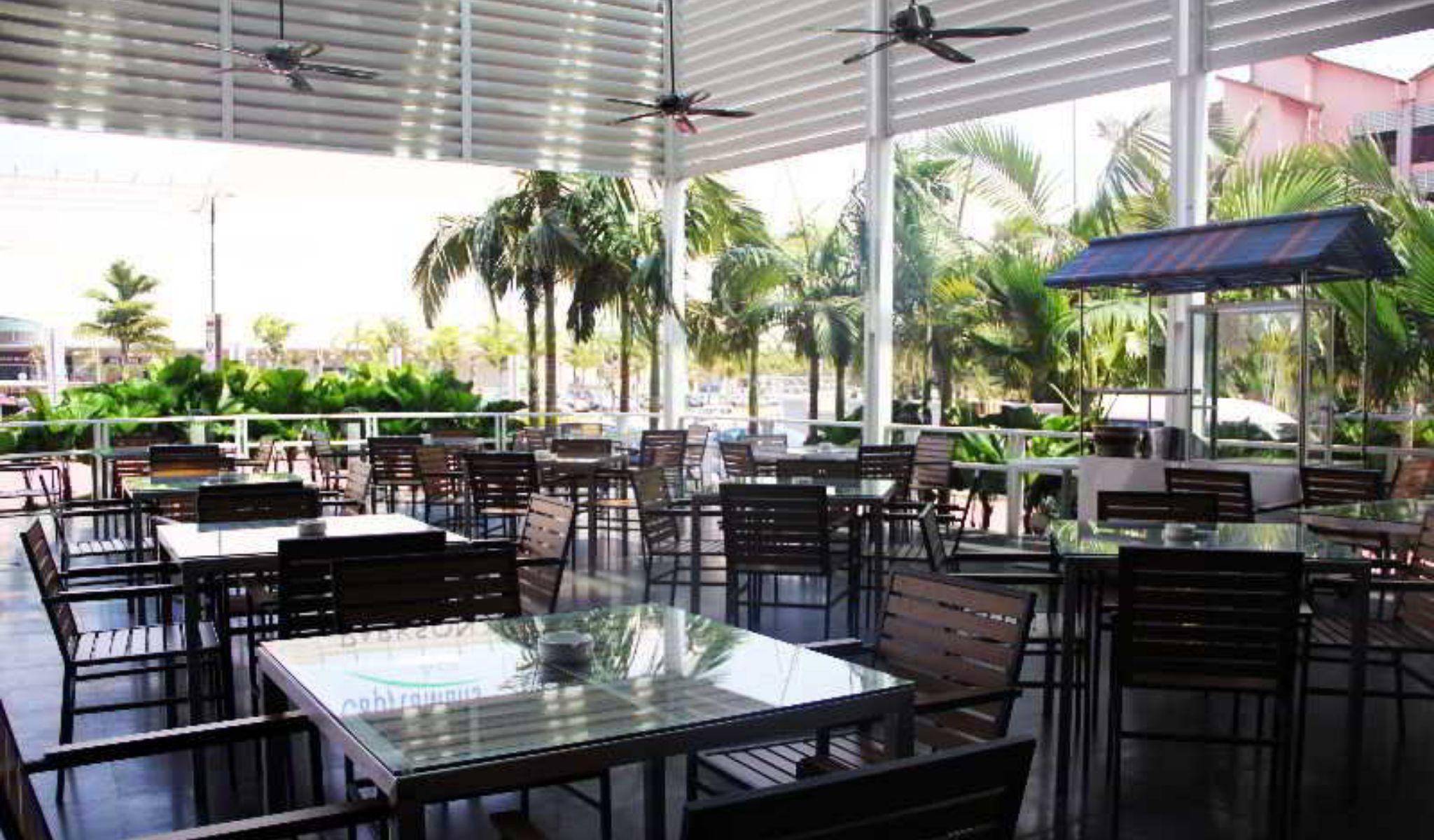 Zenith Hotel Kuantan Exterior photo The interior of the restaurant