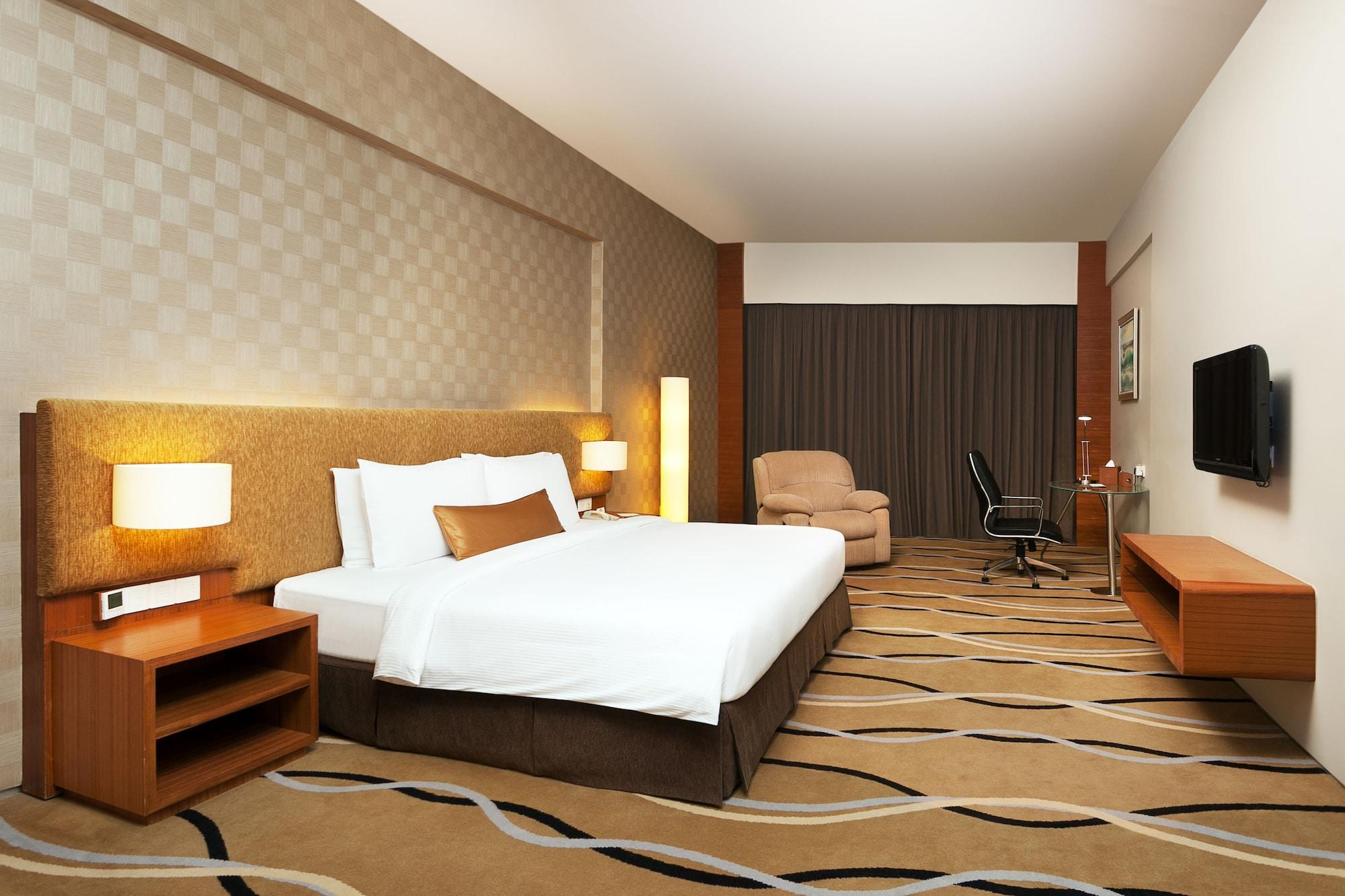 Zenith Hotel Kuantan Exterior photo Deluxe Room