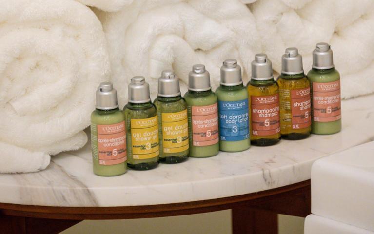 Zenith Hotel Kuantan Exterior photo L'OCCITANE products