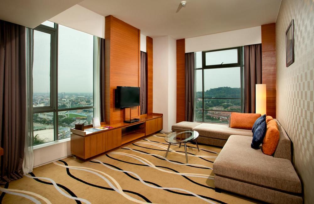 Zenith Hotel Kuantan Exterior photo Living room of a suite