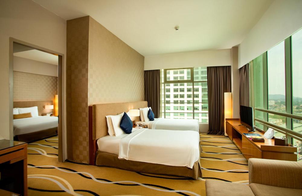 Zenith Hotel Kuantan Exterior photo Deluxe Suite