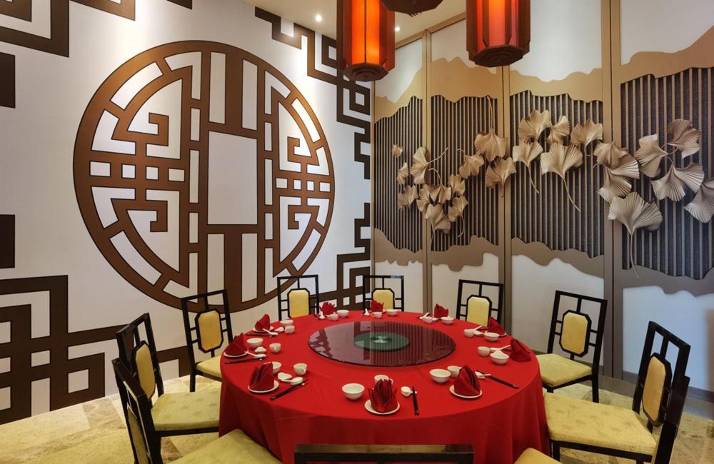 Zenith Hotel Kuantan Exterior photo A restaurant in China