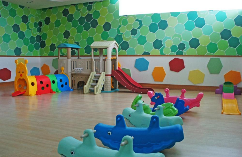 Zenith Hotel Kuantan Exterior photo A nursery in Malaysia